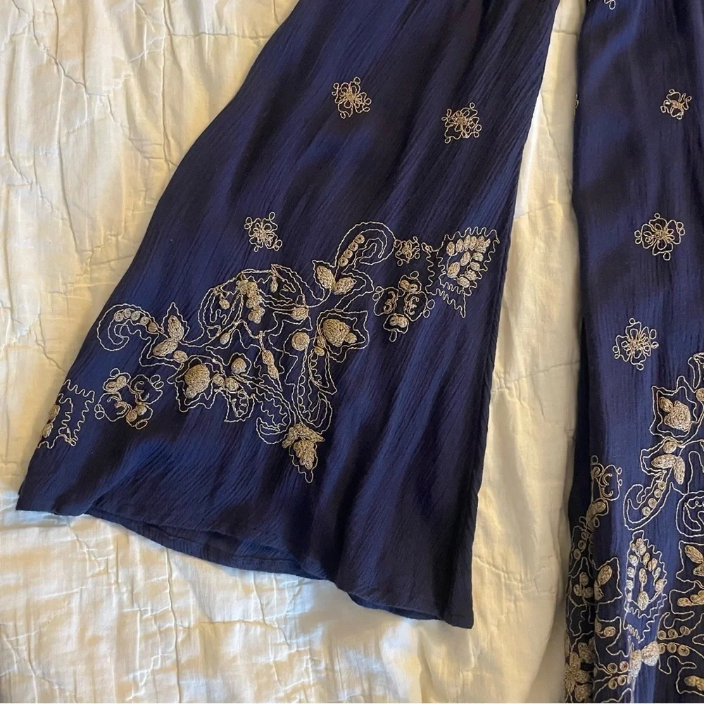 Free People Embroidered Oversize Navy Bell Sleeve Mini Dress Size XS Pockets